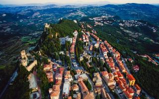 San Marino, orar, turnuri, parcare, funicular, străzile Bonelli bas unde se află biroul lor în Riccione