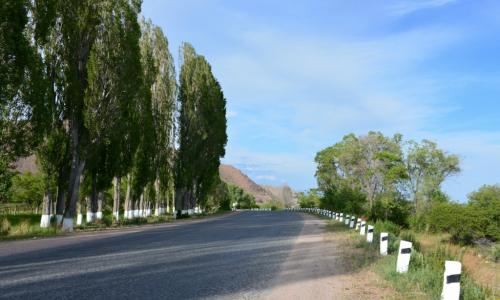 Putujte automobilom oko Issyk-Kula (Kirgistan) sami Putujte oko Issyk-Kula