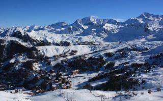 منتجع لا بلاني للتزلج في فرنسا: المنحدرات والصور ومقاطع الفيديو وخريطة منتجع لا بلاني